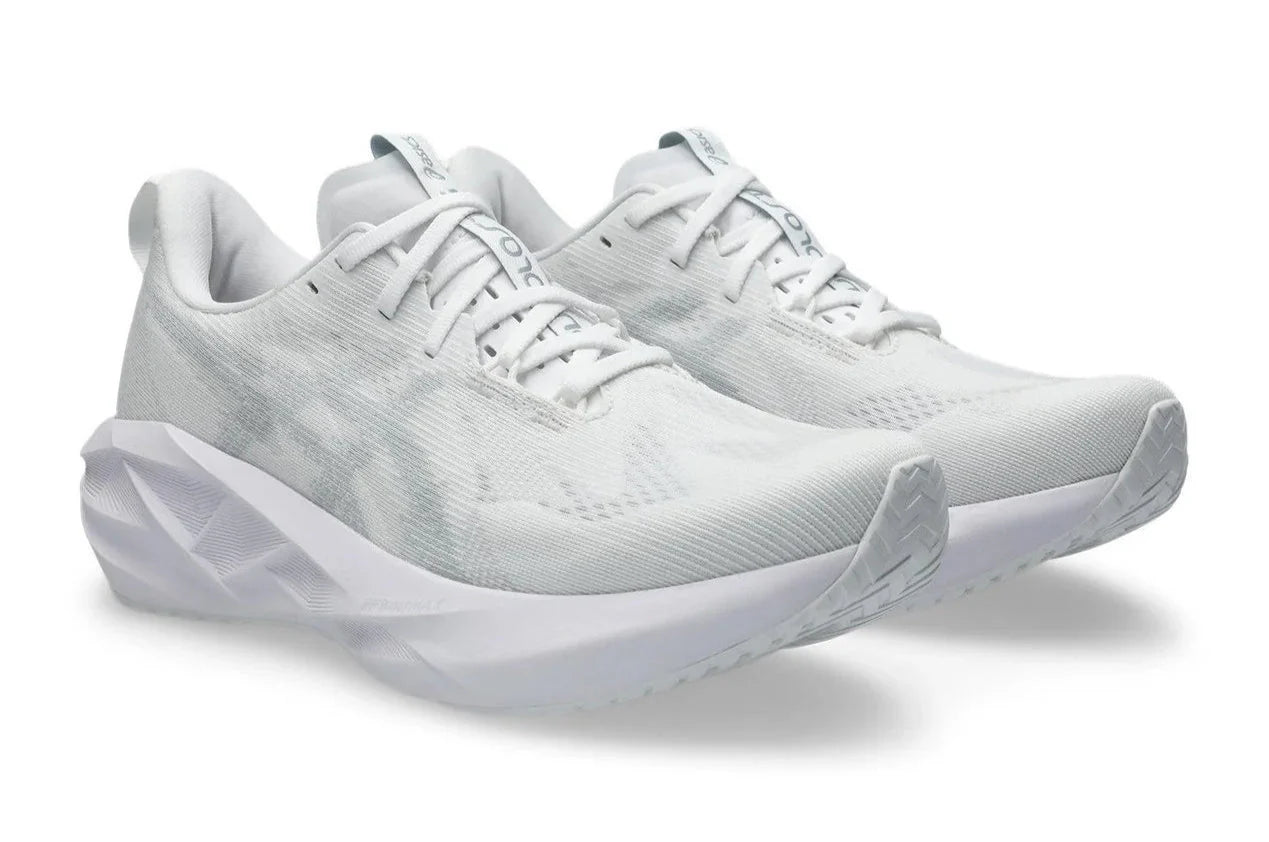 Asics Novablast 5 'White / Piedmont Grey'