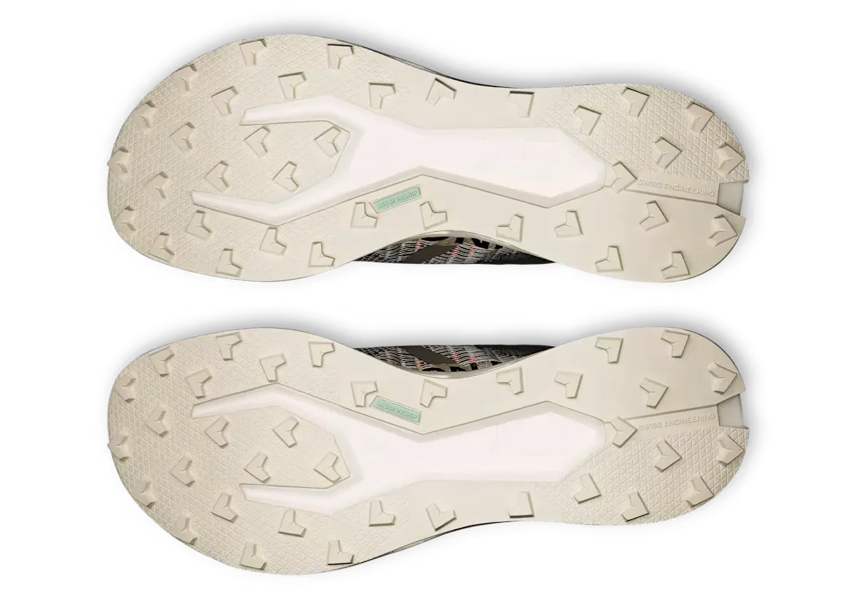 On Cloudultra Pro "Cinder / Pearl"