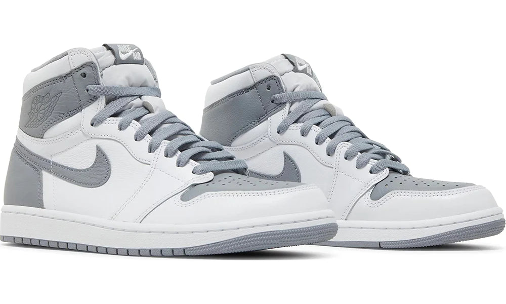 Air Jordan 1 Retro High OG 'Stealth'