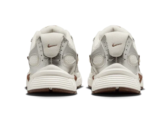 Nike V5 RNR "Sail/Fauna Brown/Phantom/Light Orewood Brown"