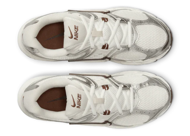 Nike V5 RNR "Sail/Fauna Brown/Phantom/Light Orewood Brown"