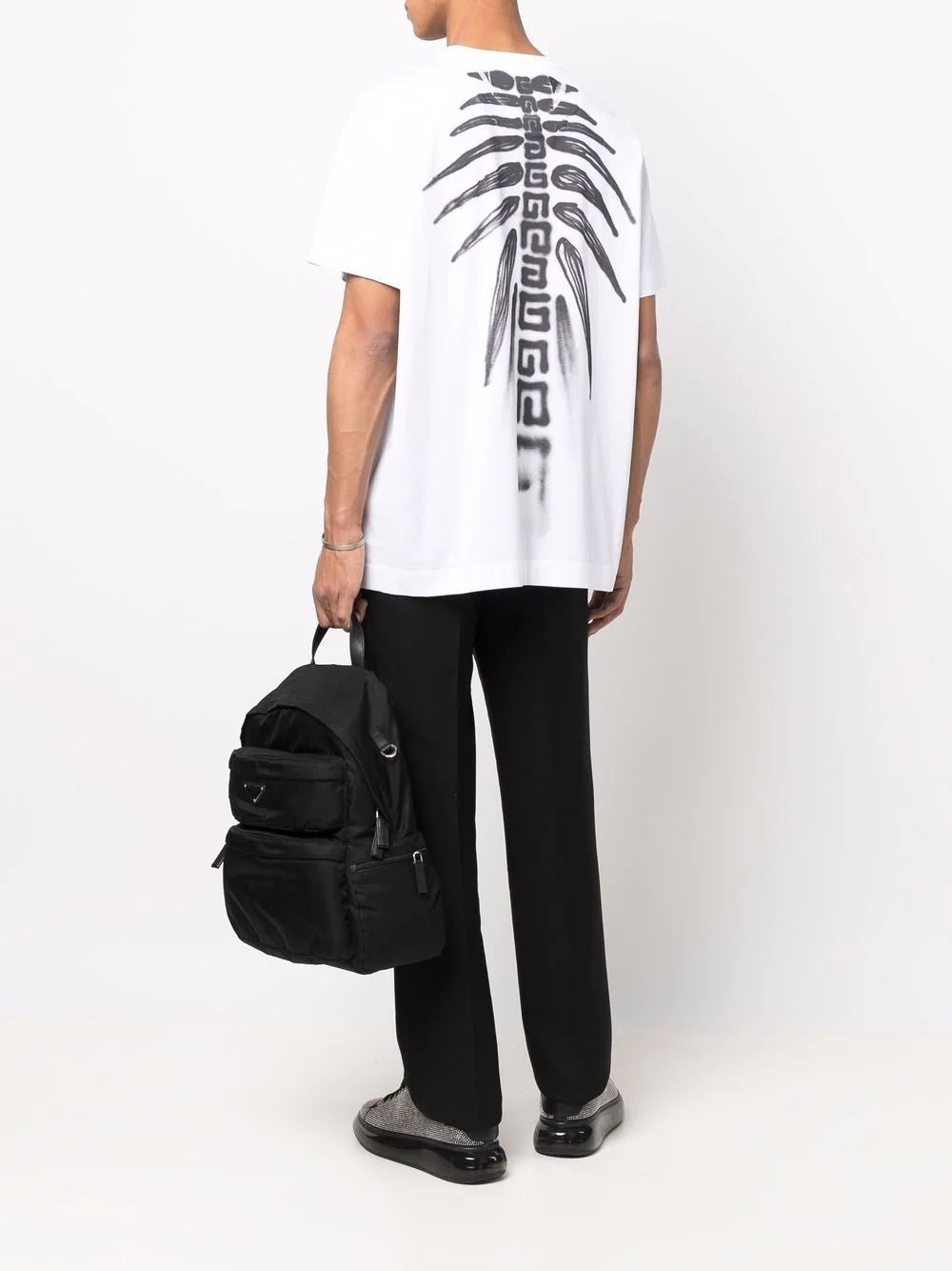 Givenchy logo-print short-sleeved T-shirt