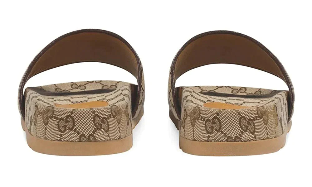 Gucci GG Supreme print slides