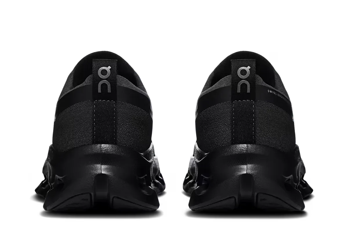 On Cloudtilt Moon "Black"