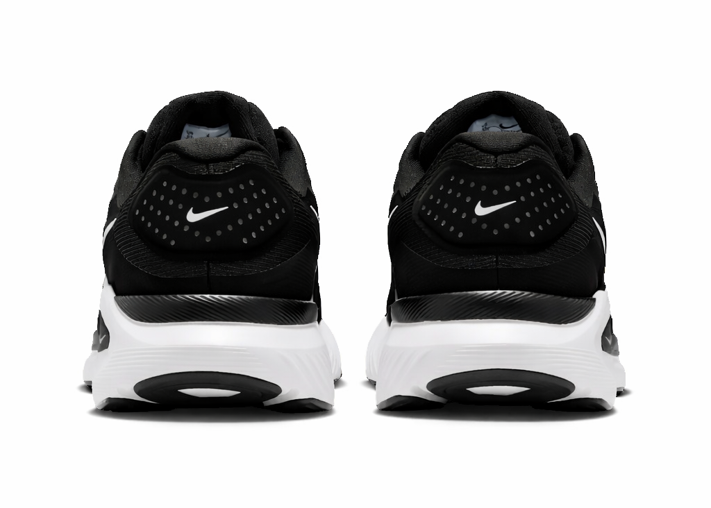 Nike Structure 26 "Black / White"