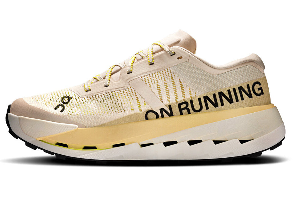 On Cloudultra Pro "pearl / lychee"