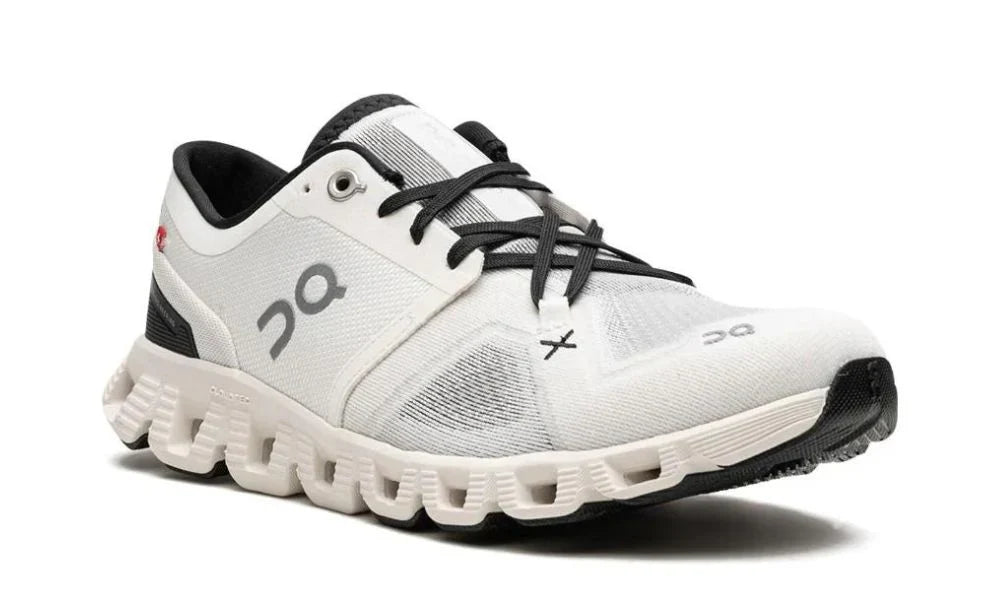 On Running Cloud X 3 'White / Black'
