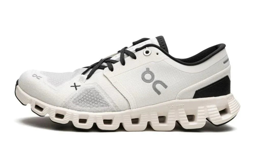 On Running Cloud X 3 'White / Black'