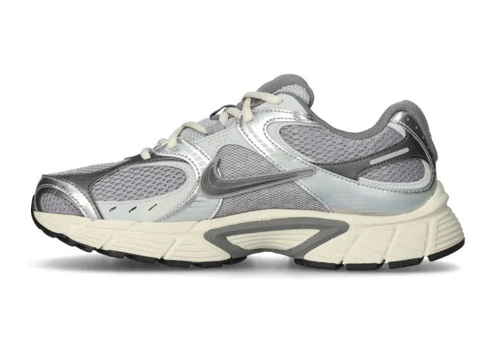 Nike V5 RNR "Cement Grey/Grey Fog/Light Orewood Brown"